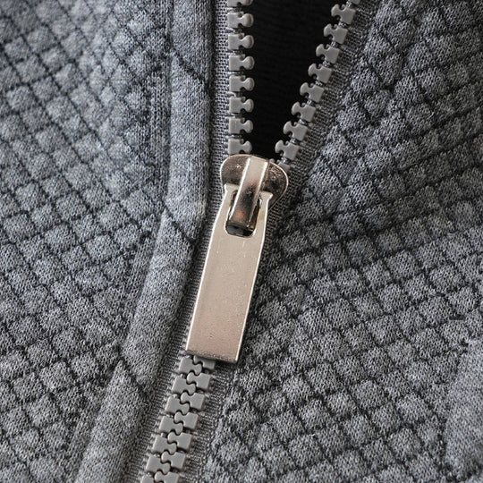 👔🧶 Lässiger Herrenpullover mit Halbreißverschluss – Zopfmuster für Wärme &amp; Stil! Perfekt für Arbeit ✨ und Freizeit 🌿 aus nachhaltiger Baumwolle.