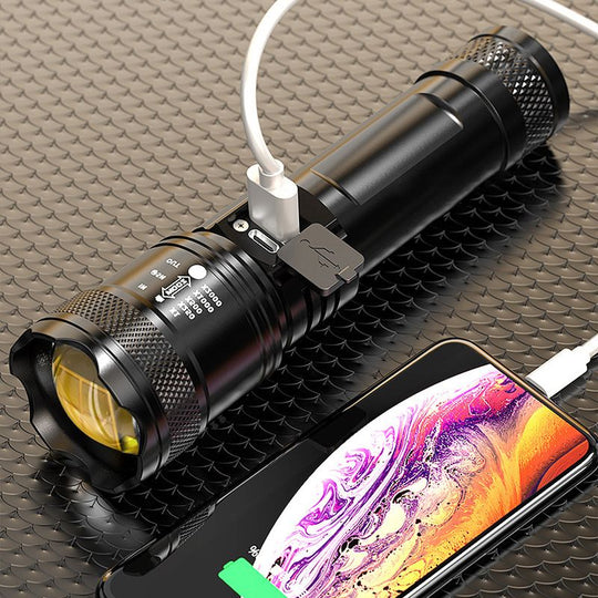 Superstarke, zoomfähige Taschenlampe