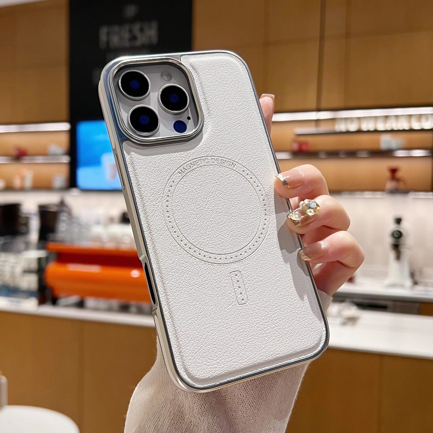 Kunstlederhülle mit magnetischer Ladefunktion für iPhone