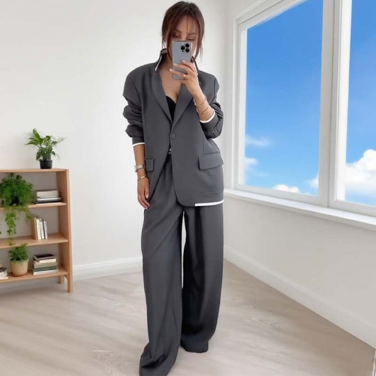 Damen-Zweiteiler: Blazer mit langen Ärmeln &amp; Hose mit weitem Bein