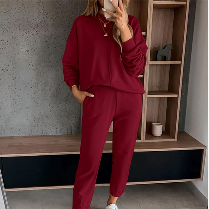 Women’s Cozy 2-Piece Sweatshirt & Joggers Set