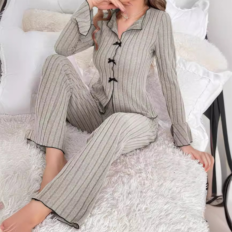 🔥Zeitlich begrenzter Tiefstpreis⚡Gestreifte Strick-Pyjama-Sets für Damen mit Reverskragen und Schleifen