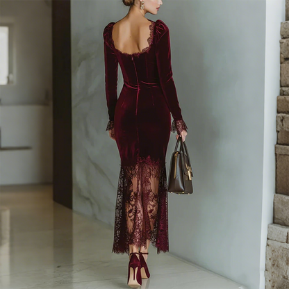 Damenkleid mit quadratischem Ausschnitt und Spitzenverzierung