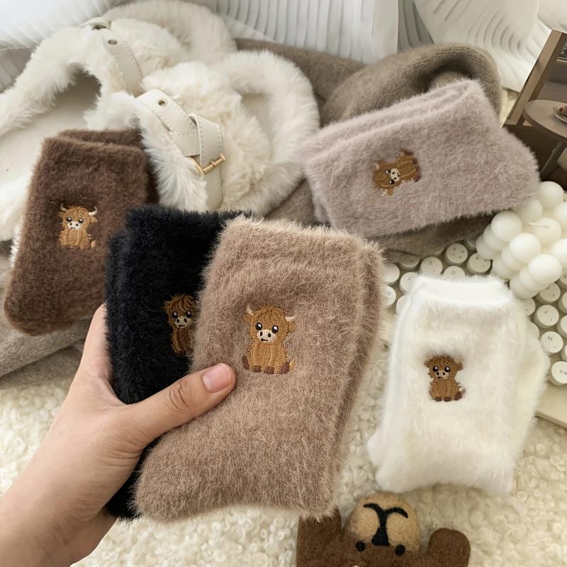 ⏳LETZTER TAG DES SALE 50 % RABATT!🔥Süße, warme Plüschsocken für Damen mit Highland-Kuh-Stickerei