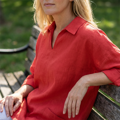 Damen-Tunika mit V-Ausschnitt, Hemdkragen und Taschen