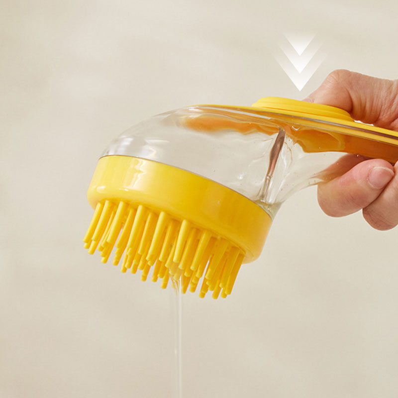 🛁🐾 Pet Bath Brush with Soap Dispenser – Long Handle, No Bending, Soft &amp; Efficient, Easy Bath at Home 🧼✨