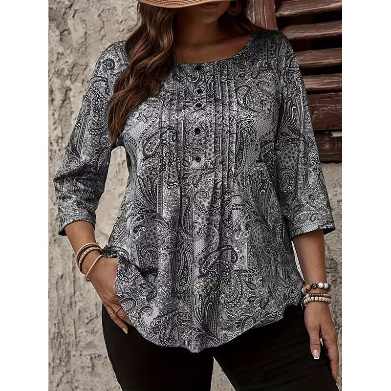 Plus-Size Paisley Blouse – Loose Fit &amp; Curved Hem Design